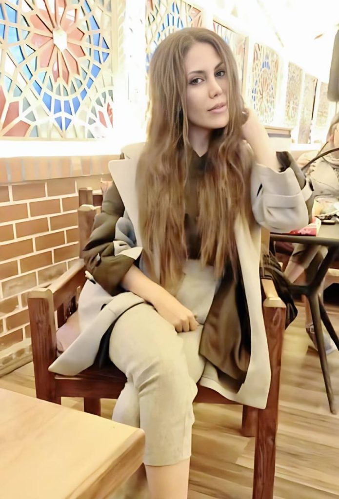 Elham Raeesian
